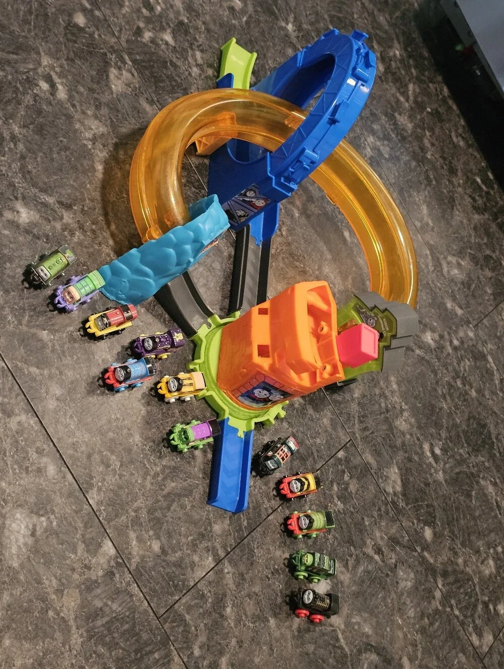 Thomas and Friends Minis Boost 'N Blast Stunt 12 Mini Trains Incomplete Works!